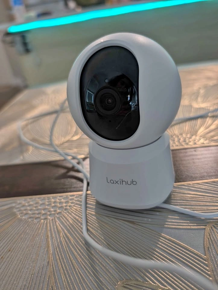 Laxihub Smart Indoor Security Camera
