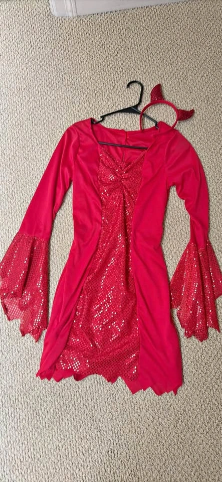 Rubie’s Women’s Devil Halloween Costume Size M Polyester with He