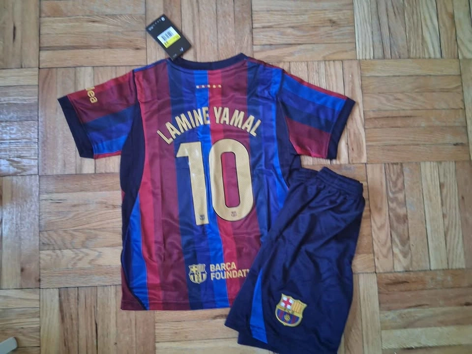 Nike FC Barcelona Lamine Yamal #10 Youth Soccer Kit - photo 2