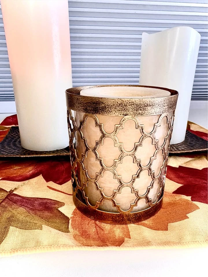 LED Pillar Candles with Decorative Holder and Autumn Leaf scarf - photo 2