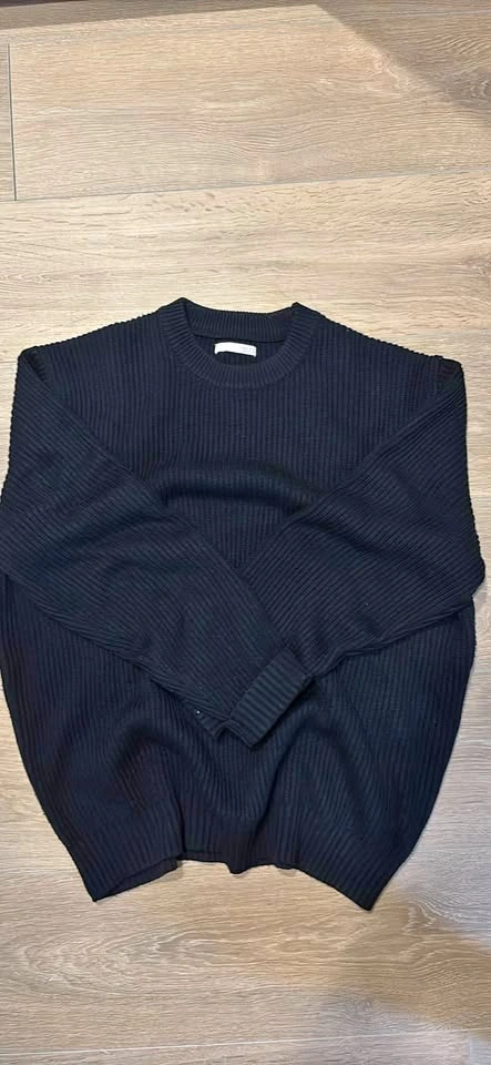 Navy Zara knit