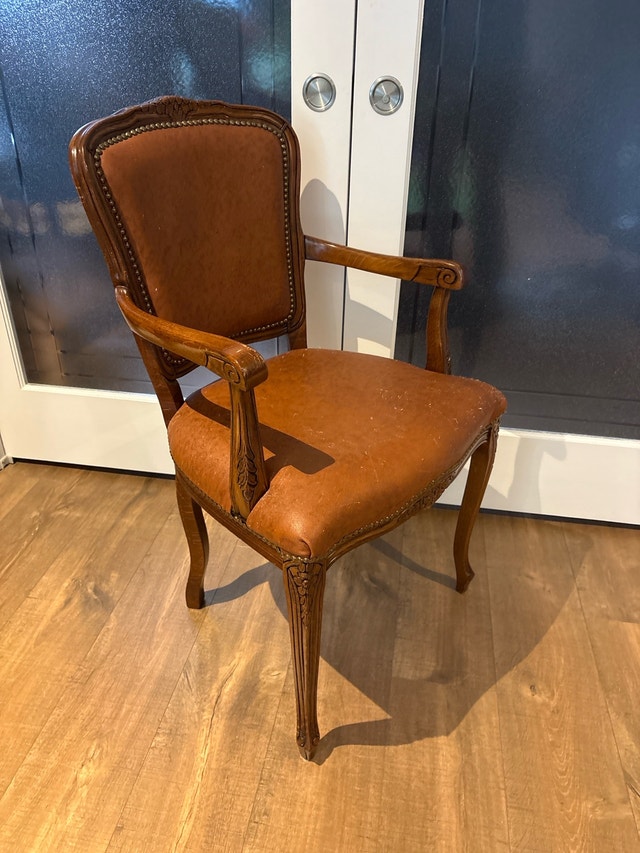 Reproduction French Provincial / Louis XV style armchair