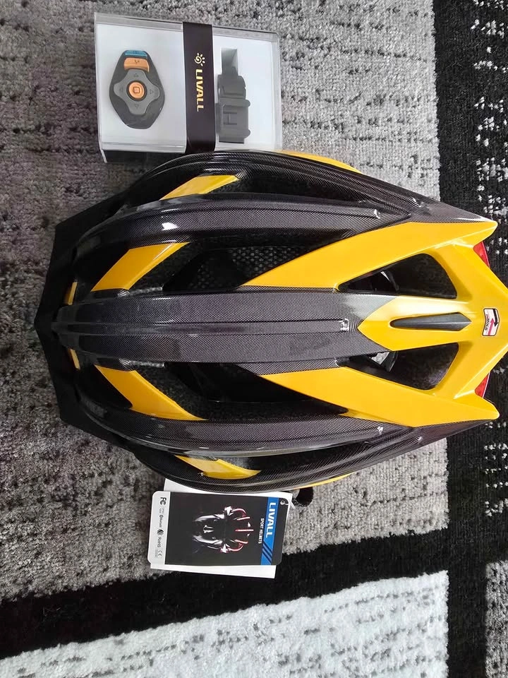 Livall BH100 Bling Smart Cycling Helmet - Yellow - Large - photo 3