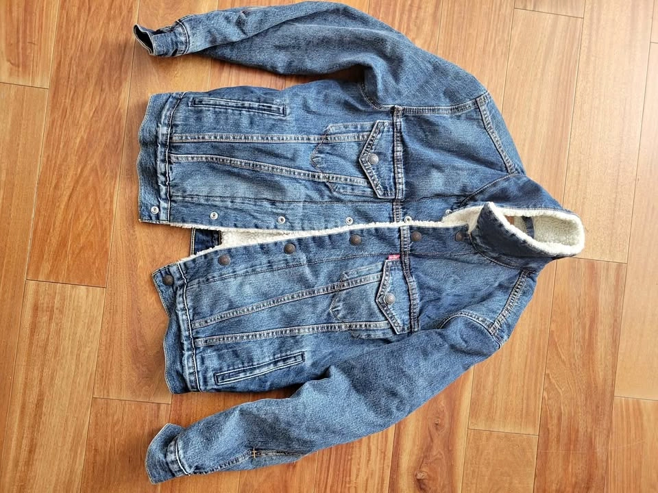Levi's Sherpa Denim Jacket Size XS