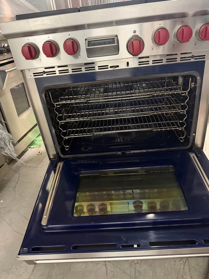 Wolf 36-Inch Dual Fuel Range - photo 5