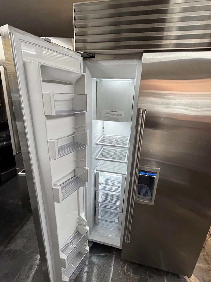 Sub-Zero Side-by-Side Refrigerator - photo 3
