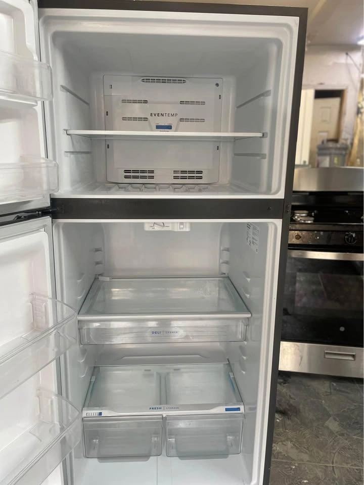 Frigidaire 30 wide refrigerator - photo 4