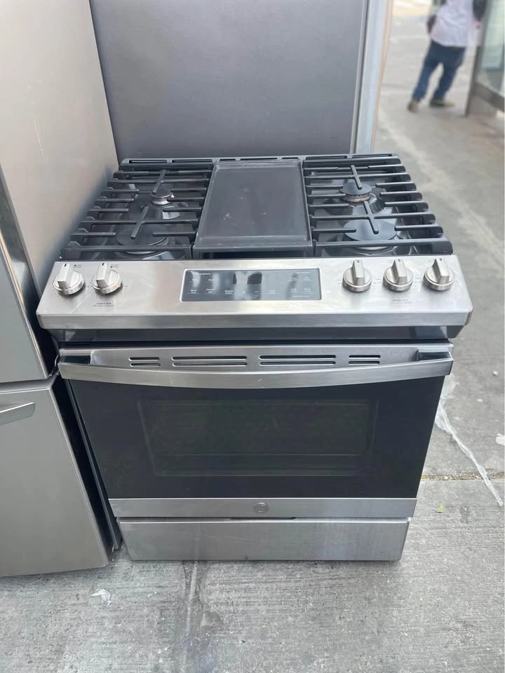 LG 36" Fridge and GE 30" Stove Set with 3-Month Warranty - photo 3