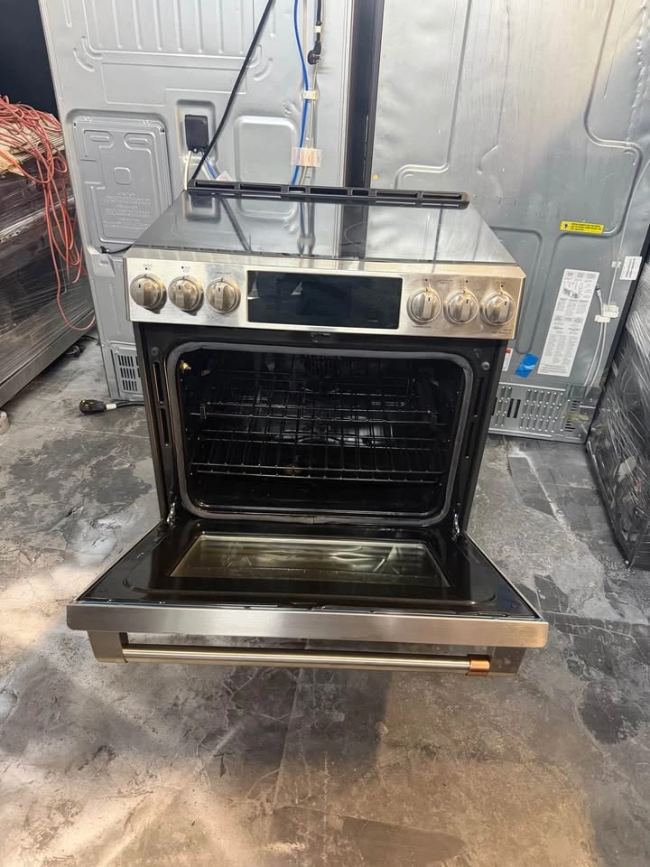 GE cafe 30 wide electric stove glass top - photo 3