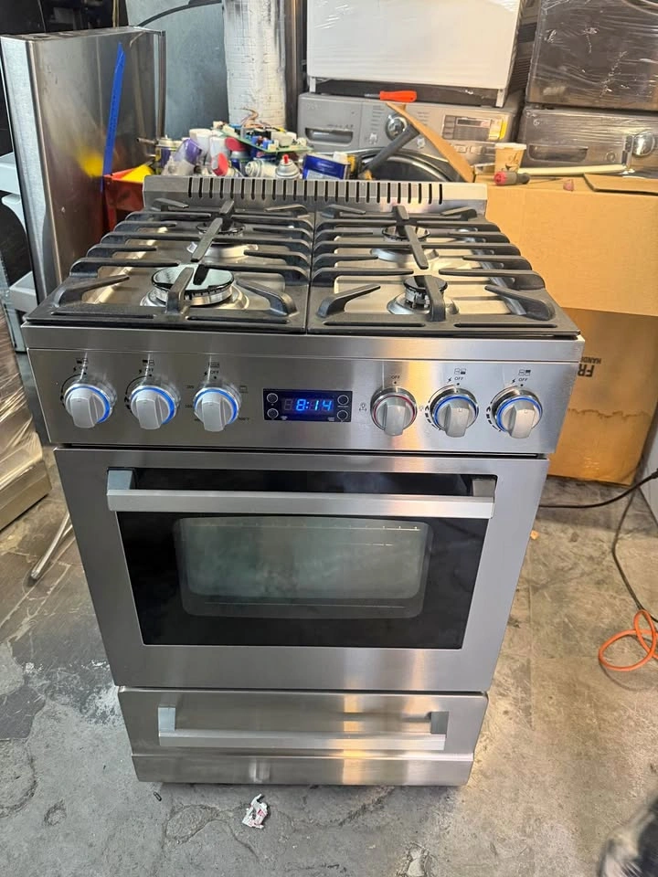 Avanti 24 wide stove 4 burners silver