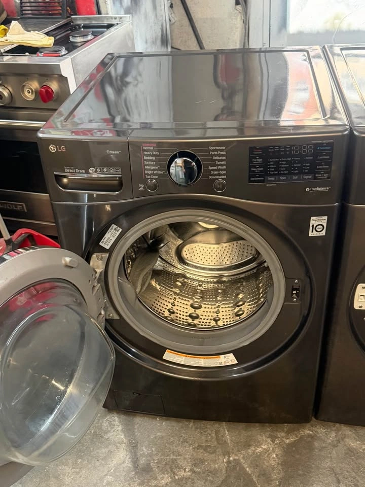 LG Washer and dryers set electric dryer 220 black silver - photo 3
