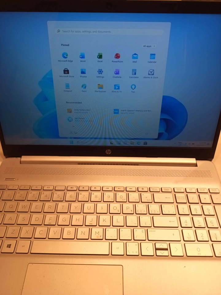 HP Laptop 11th Gen i5-1135G7 16GB RAM 256GB SSD Win 11 - photo 2