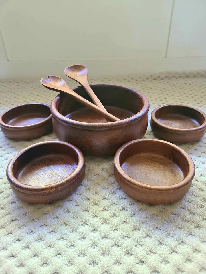 Teak salad bowl set