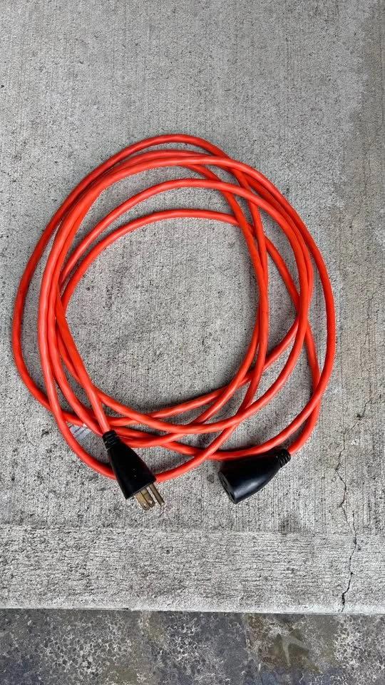 5 meter (16 feet) outdoor extension cord