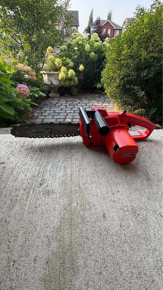 Craftsman 12” corded electric chainsaw - photo 2