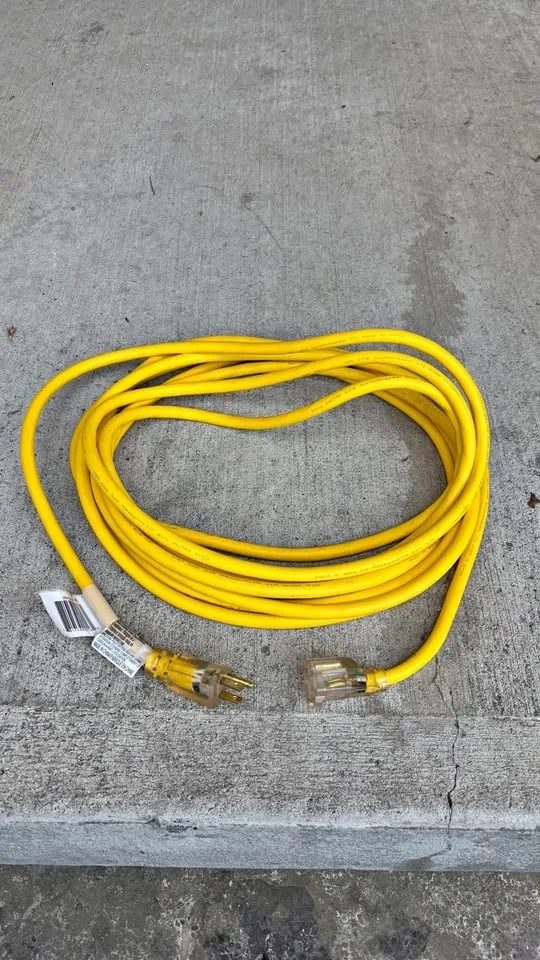 25 Foot 12 Gauge Heavy Duty Outdoor Extension Cord