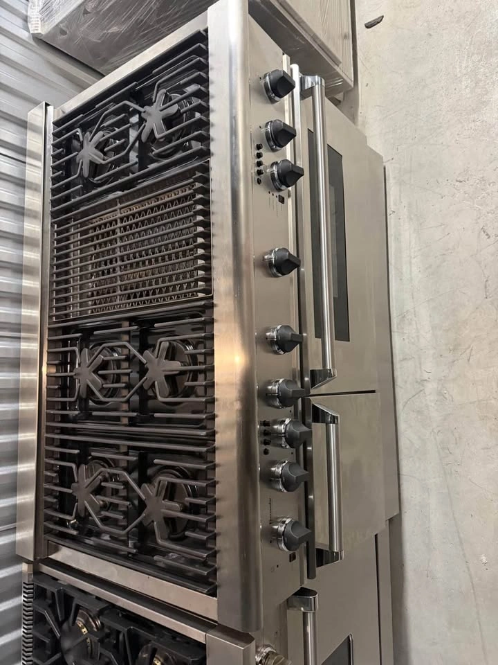 Thermador 48-inch Stove with 6 Burners and Grill - photo 2