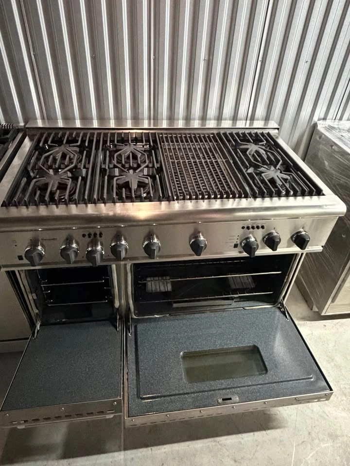 Thermador 48-inch Stove with 6 Burners and Grill - photo 5