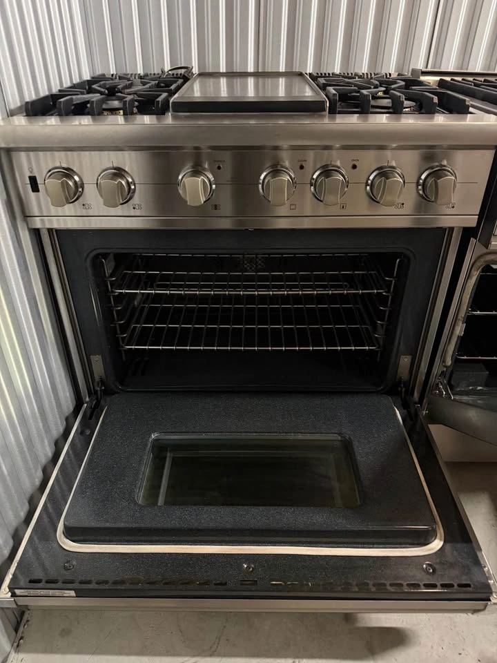 Viking stove 36 wide 4 burners with griddle all gas - photo 5