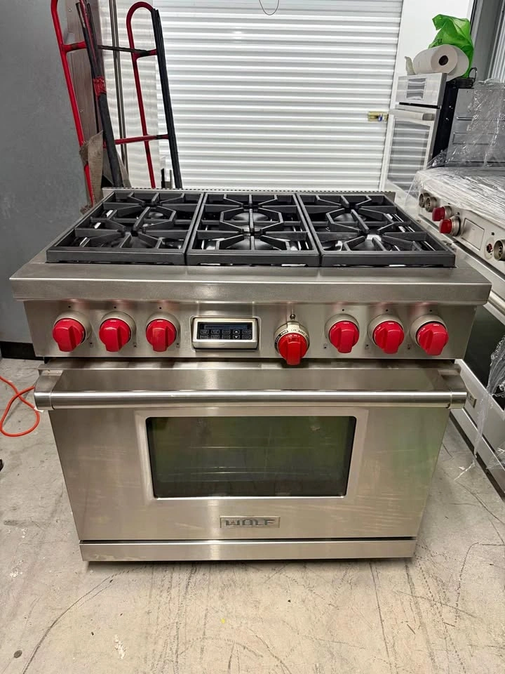 Wolf stove 36 wide 6 burners Dual fuel