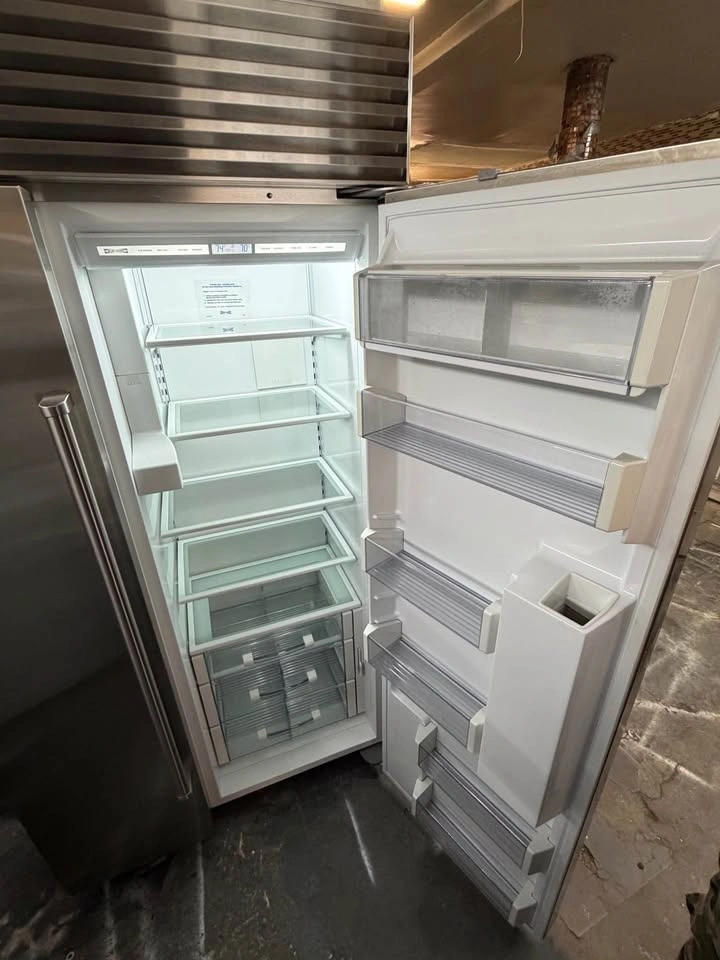Sub-Zero 42" Wide Double Door Side-by-Side Fridge - photo 2