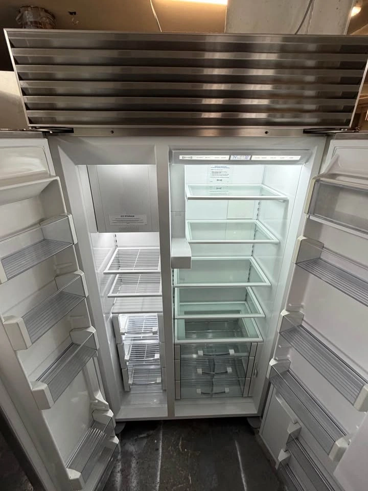 Sub-Zero 42" Wide Double Door Side-by-Side Fridge - photo 4