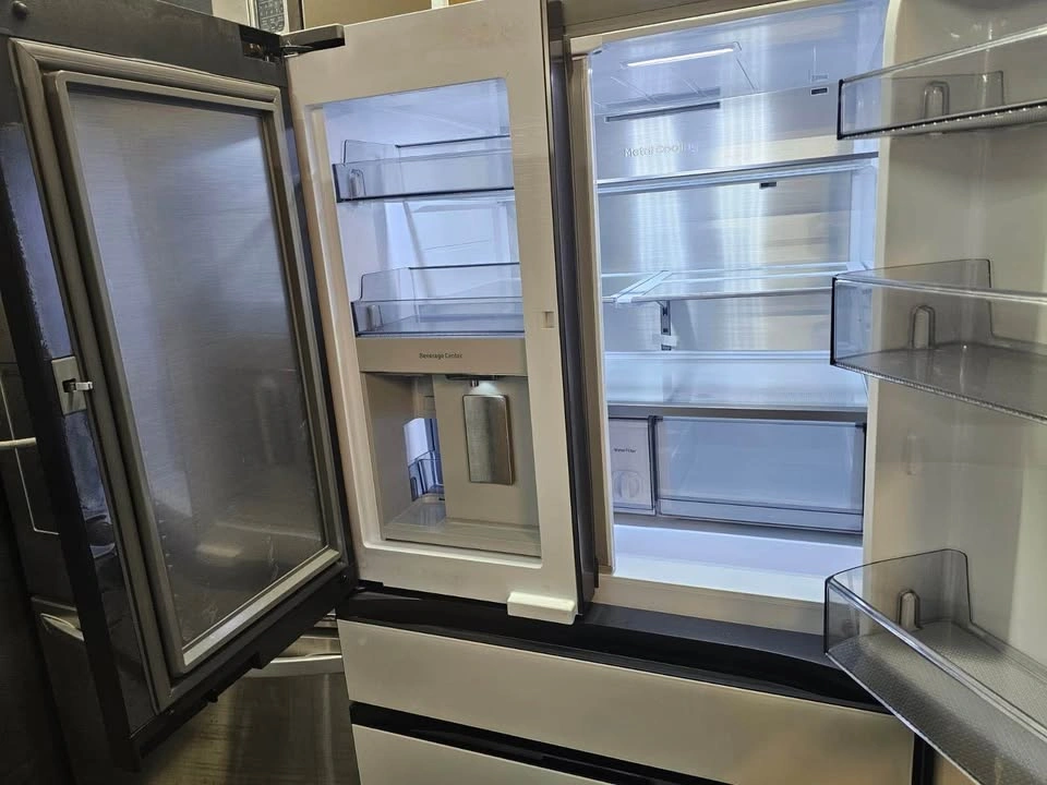 Samsung fridge 36 wide 4 door French door - photo 2