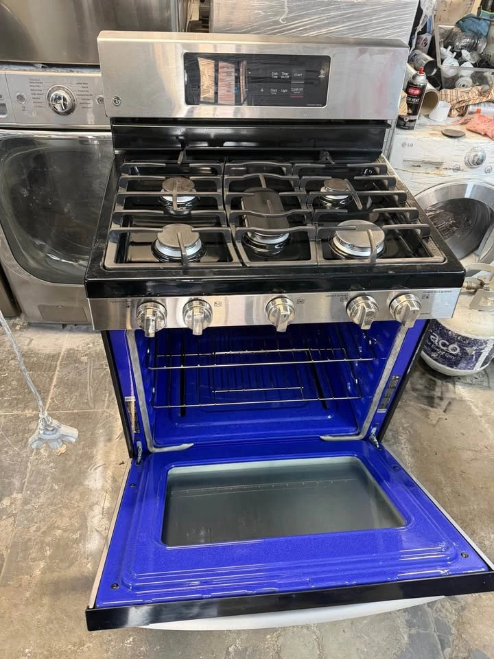 LG stove 30 wide 5 burners silver oven blue - photo 2
