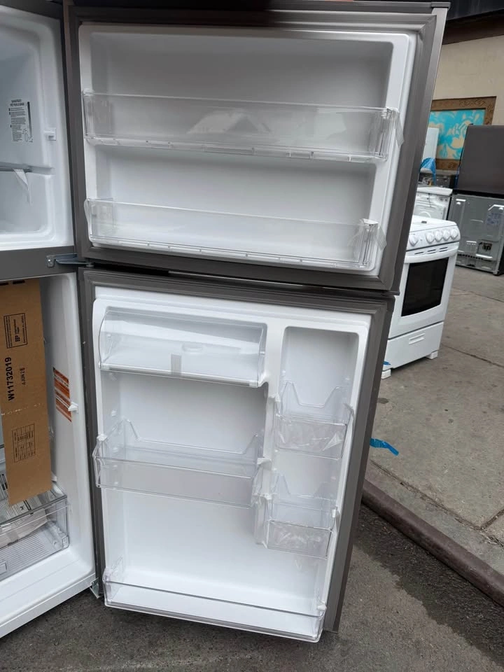 Whirlpool fridge 30 wide new open box - photo 3