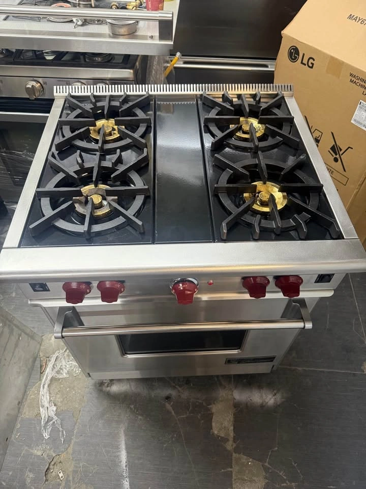 Wolf stove 30 wide 4 burners - photo 2