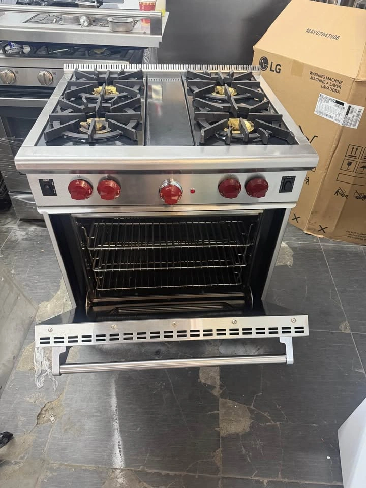 Wolf stove 30 wide 4 burners - photo 3