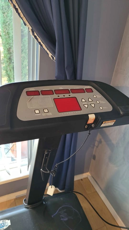 Electric Treadmill - Good Working Condition - photo 2