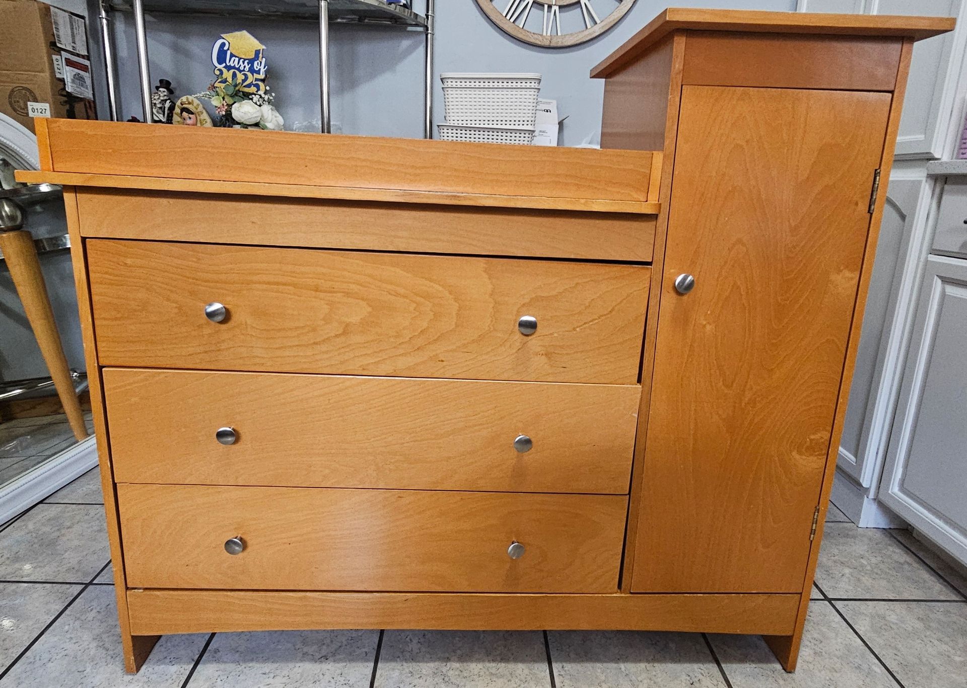 Dresser/changing table