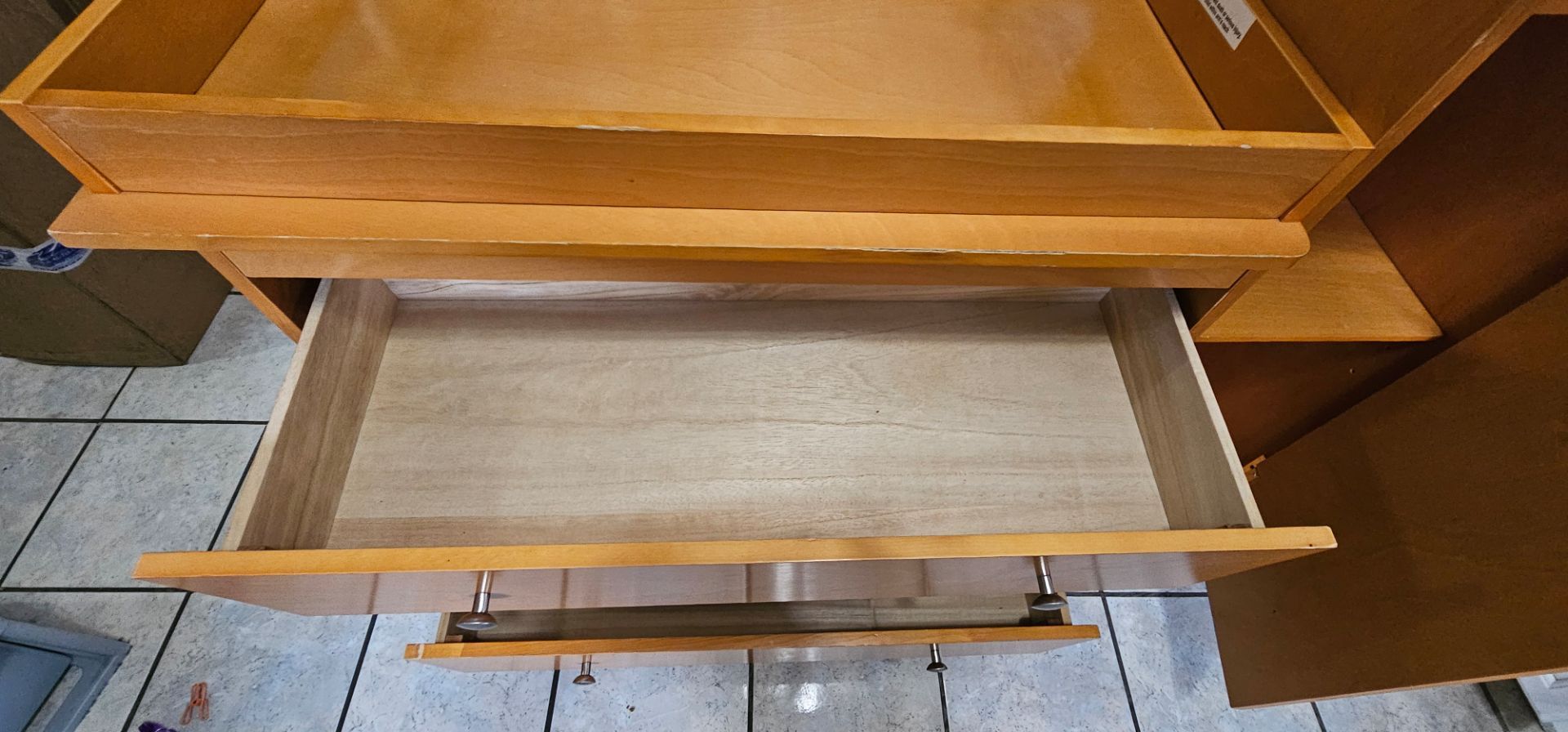 Dresser/changing table - photo 4