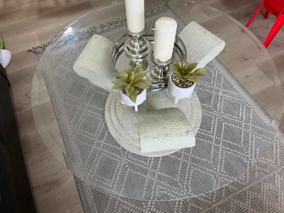 Moving Sale: Furniture Must Go - photo 5