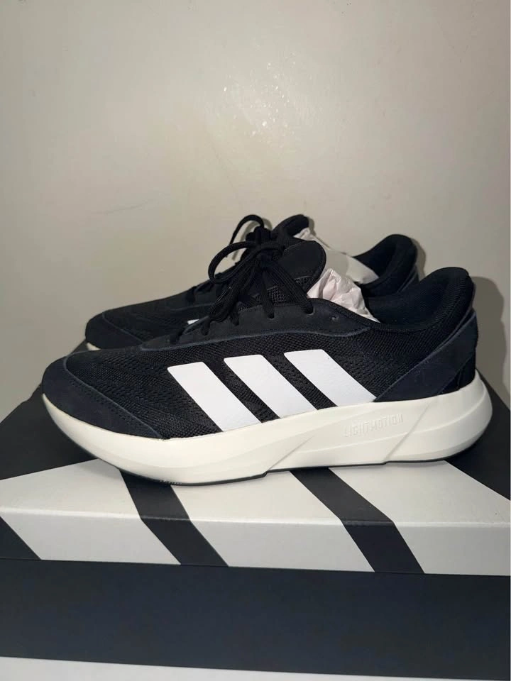 New Adidas Men Running Shoes. Size 10.5 US - photo 2