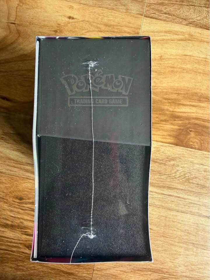 Pokemon Pitch Black ETB - photo 2