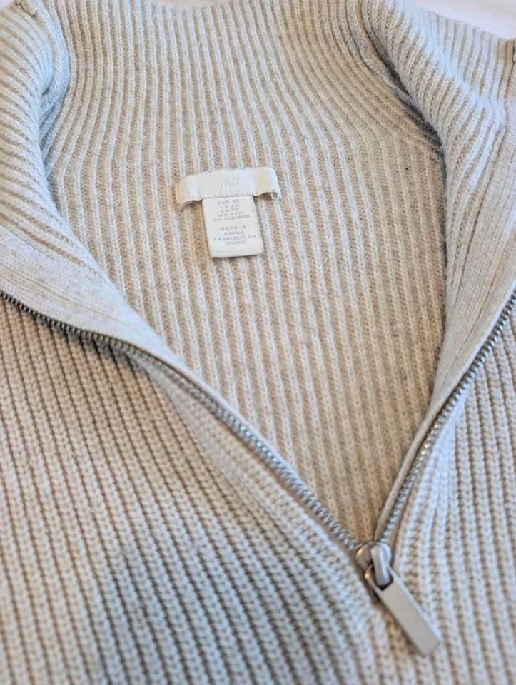 H&M beige knit boxy cropped sweater - photo 3