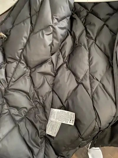 Eddie Bauer black women small size down filled winter jacket - photo 4