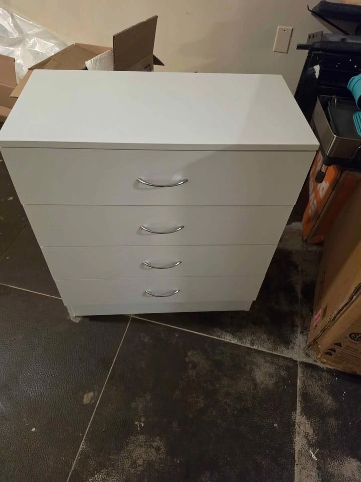 Dresser/Drawer - photo 2