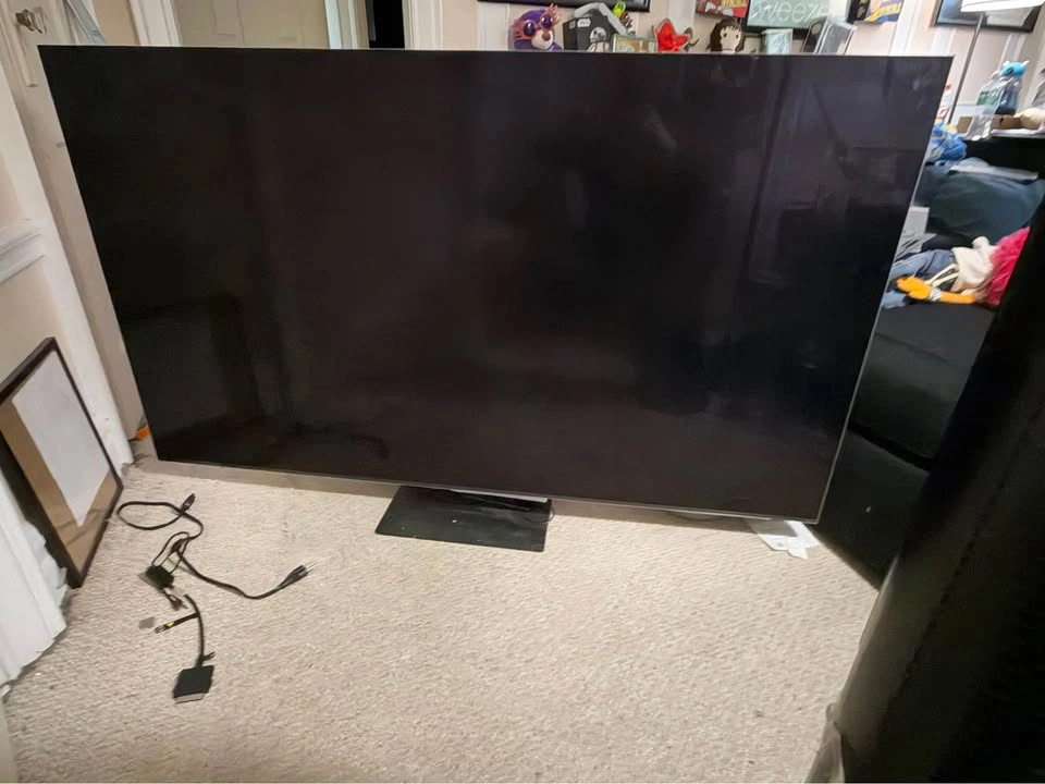 Samsung 65" Neo QLED 8K Smart TV (QN800A) - Excellent Condition - photo 2