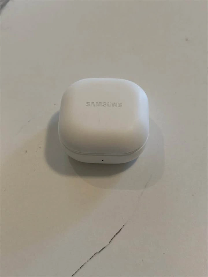 Samsung Galaxy Buds2 Pro In-Ear Noise Cancelling Earbuds - photo 3