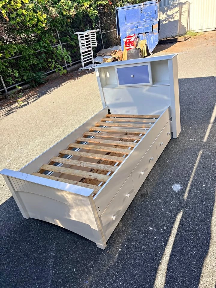 Single/ twin storage bed frame