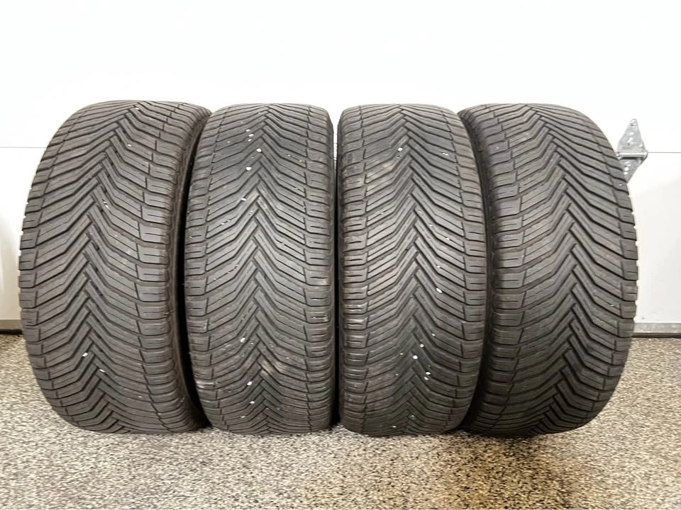 Michelin CrossClimate 2 – Set of 4 All-Weather Tires – 235/50R18 - photo 2