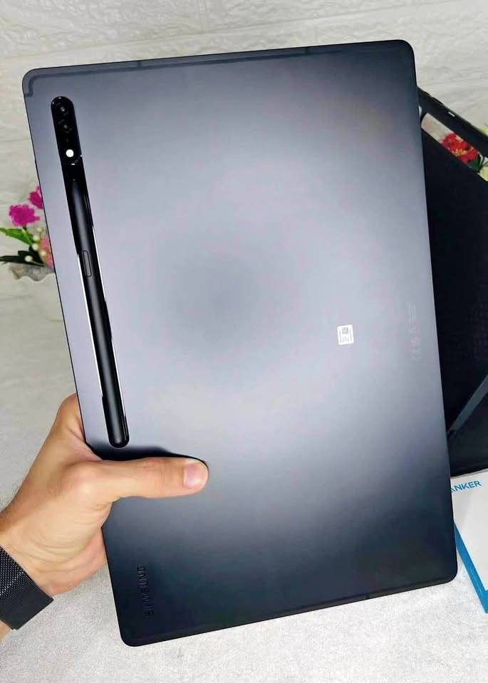 Samsung Tab s8 ultra like new