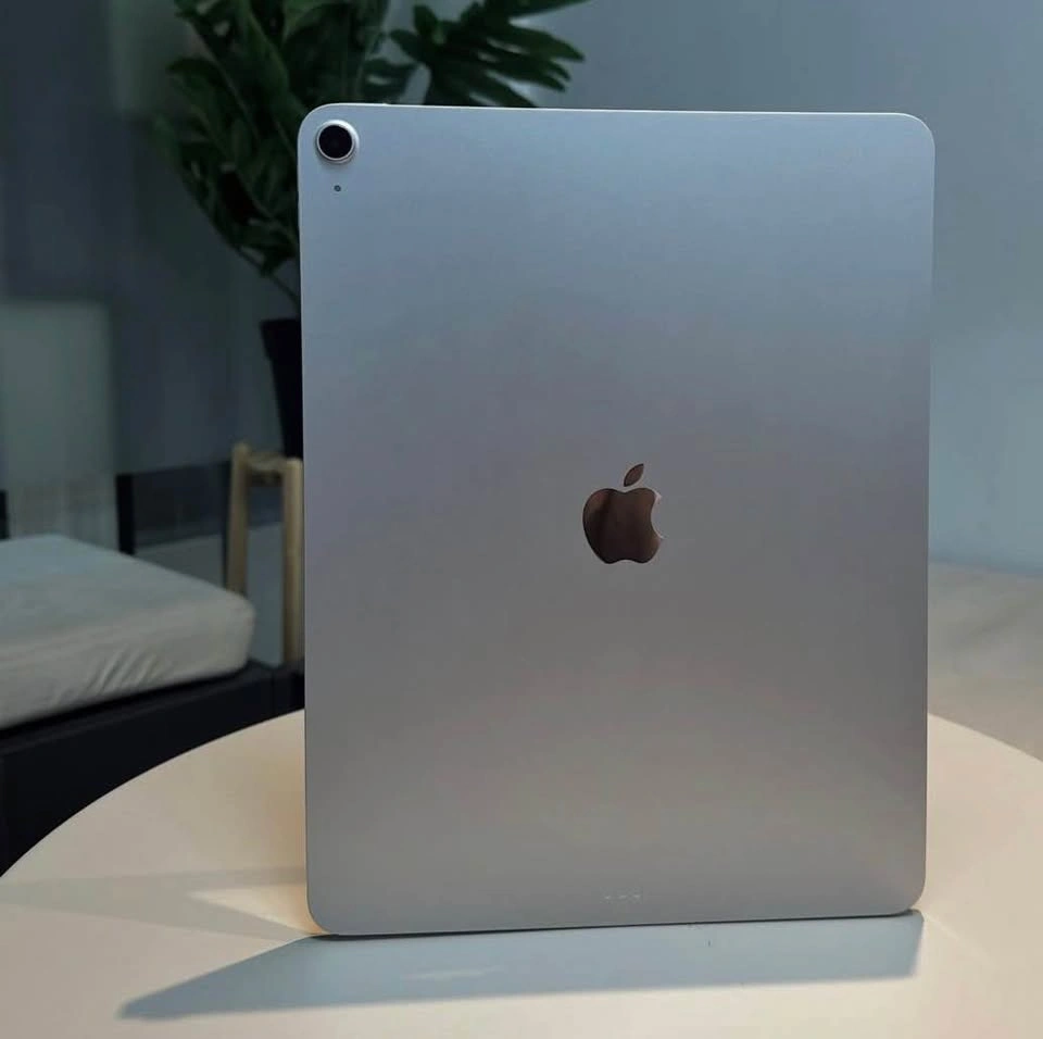 iPad Air 13inch M3 128gb like new - photo 2
