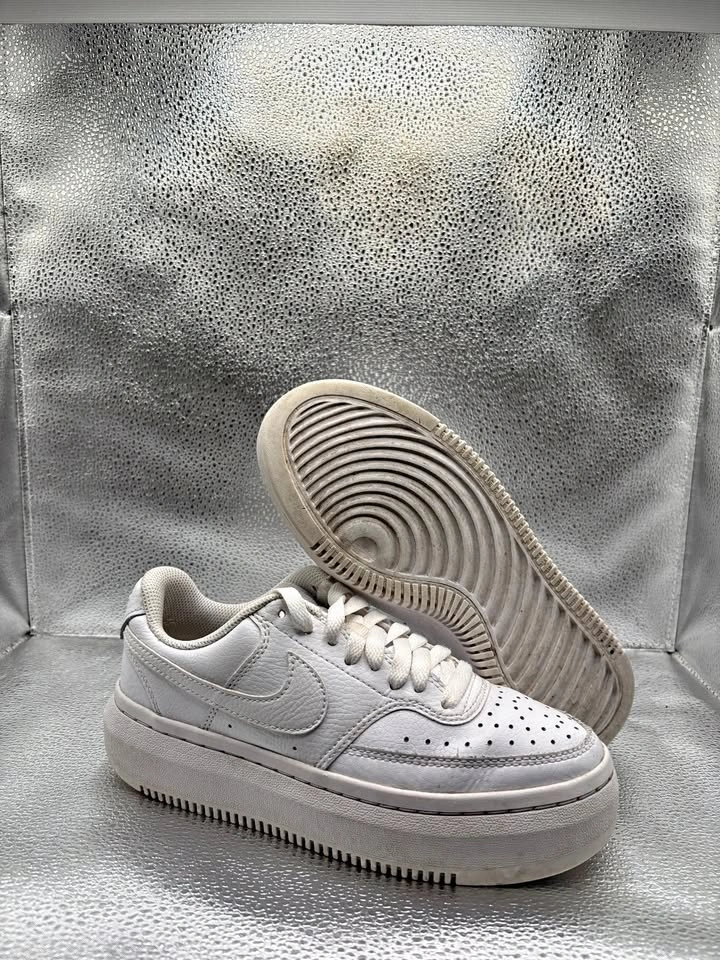 Nike court vision Alta triple white