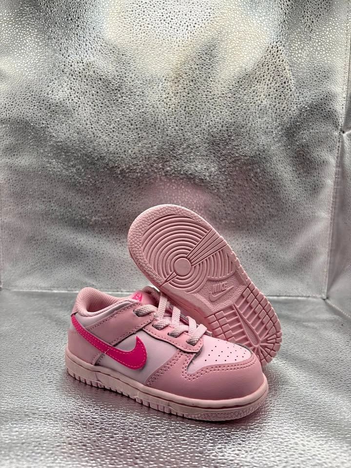 Nike dunk low triple pink TD