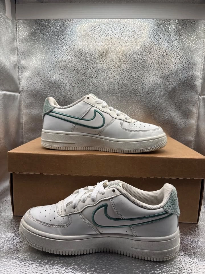 Nike Air Force 1 low LV8 3 summit white GS - photo 5
