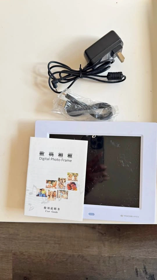 YOCOS Digital Photo Frame